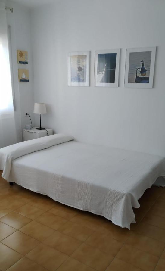 Apartament Amb Piscina Эмпуриабрава Экстерьер фото